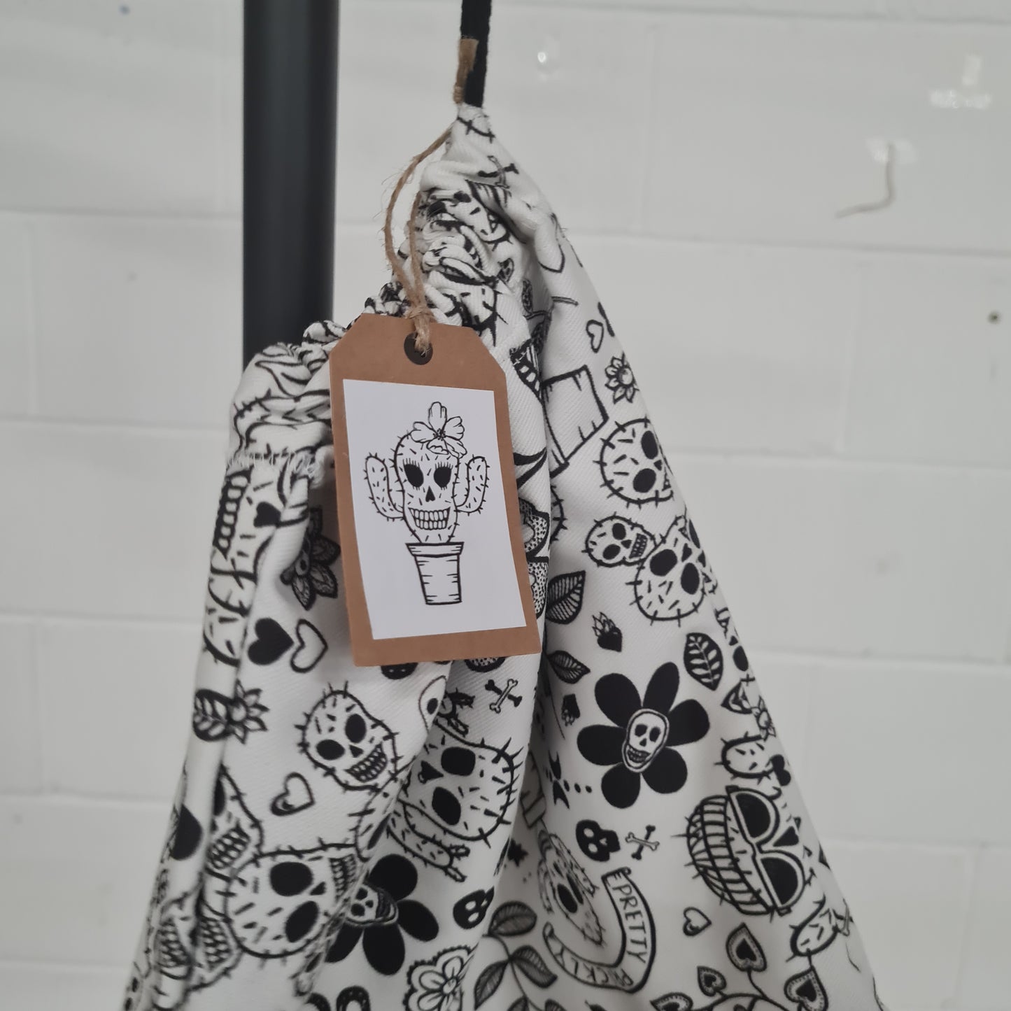 Drawstring Makeup bag - White