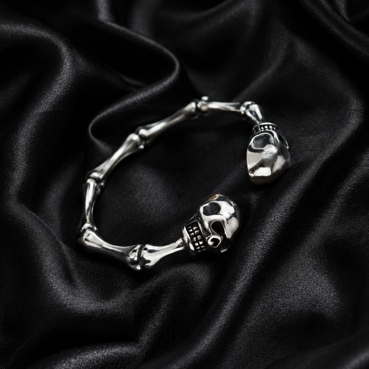 Chunky Punk Skull bangle