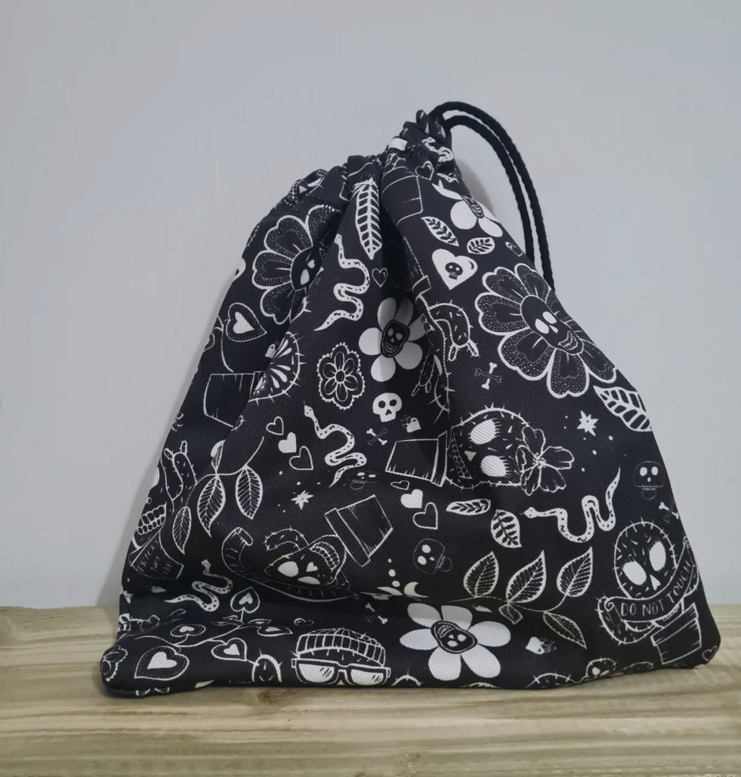 Drawstring Makeup bag - Black